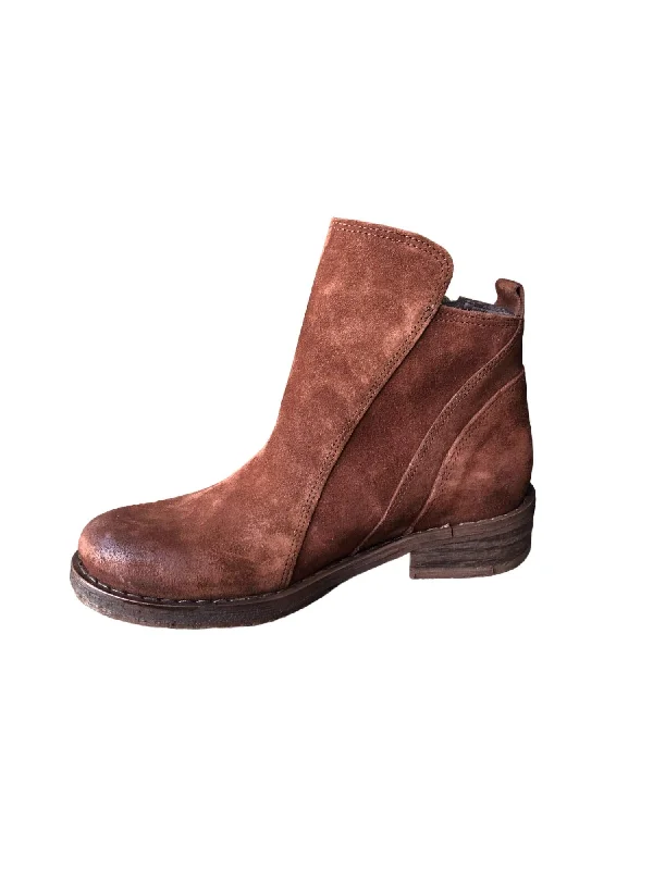 Women's Melissa Boot In Brown