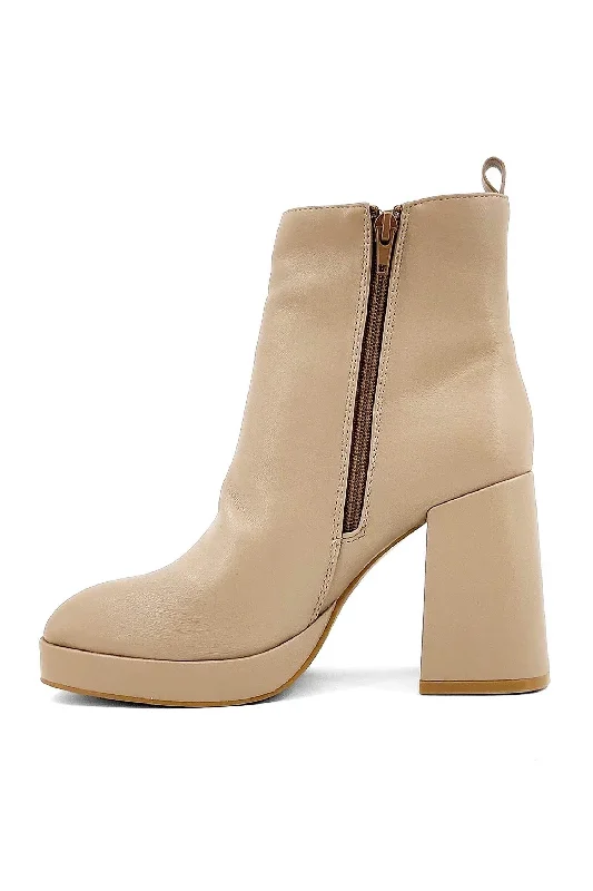 Women's Wadi Boots In Beige