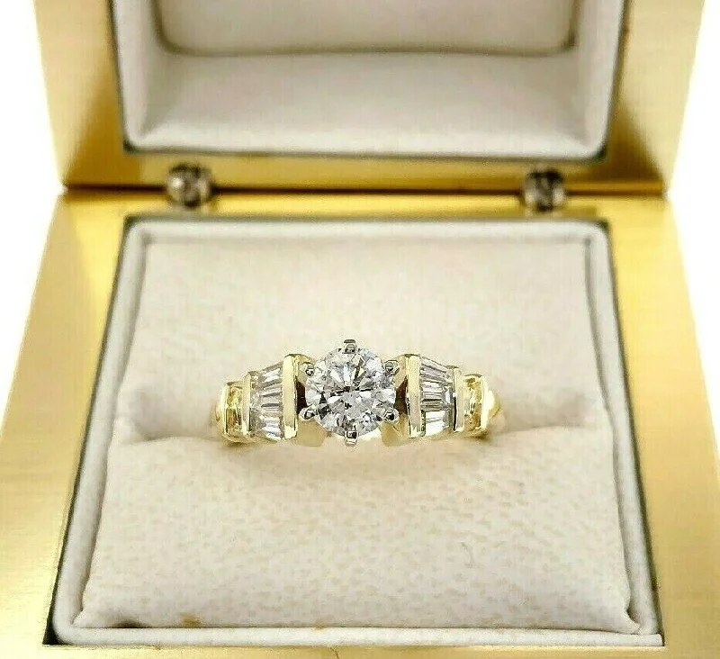 1.02 Carats t.w. Diamond Wedding/Engagement Ring 14K Gold 0.66 Carat Center