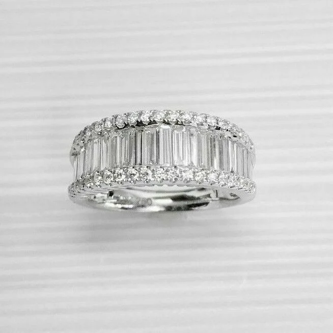 1.35 TCW Diamond Baguette Channel Set Center Round Sides 18K White Gold Band