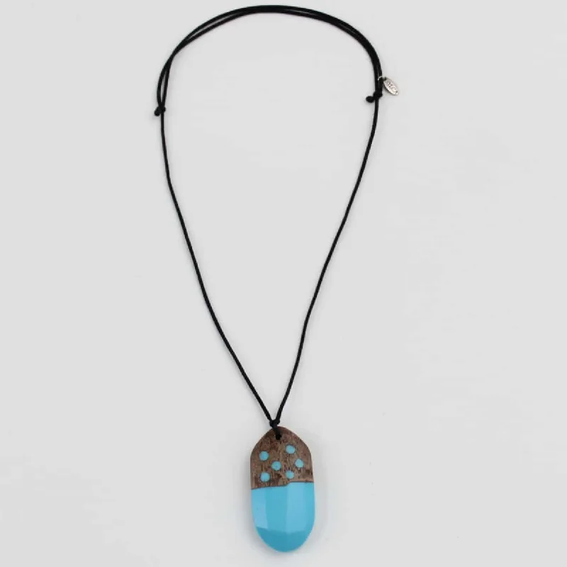 Blue Adjustable Geode-Inspired Pendant Necklace