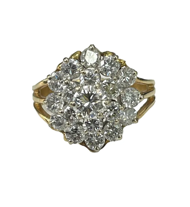 Round Brilliant Diamond Cluster Ring Yellow Gold 14kt