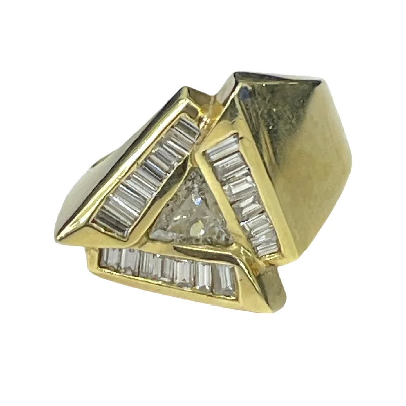 Triangle Diamond Ring Band with Baguettes Accents Yellow Gold 14kt