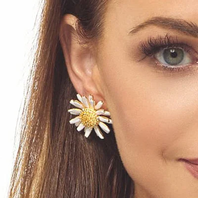 White Daisy Post Earring