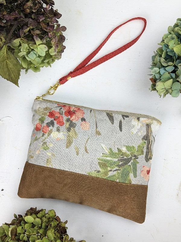 Ash & Rose Women's Antique Roses Clutch Wallet Wristlet